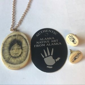 3/$200 - Ivory necklace & earring set